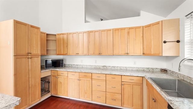 1304 San Fidel Lane, Edmond, OK 73003