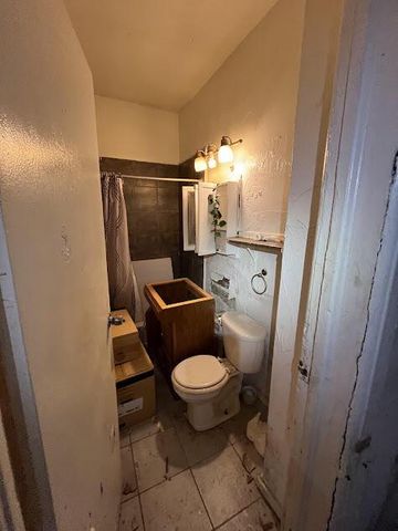 2908 N 6th STREET, Milwaukee, WI 53212