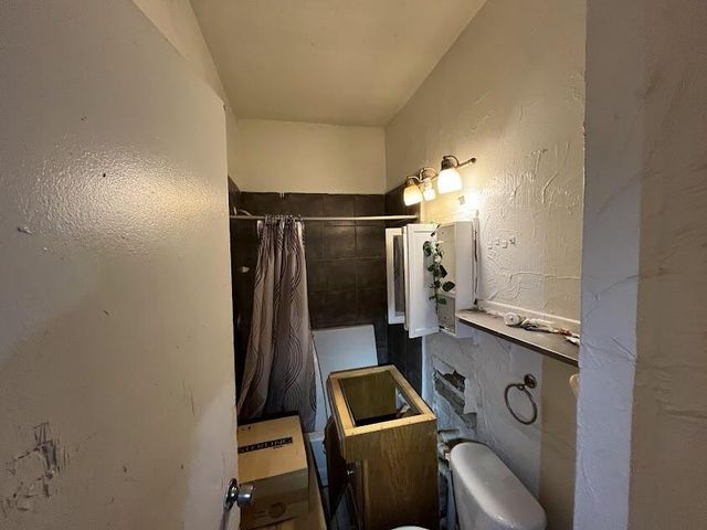 2908 N 6th STREET, Milwaukee, WI 53212