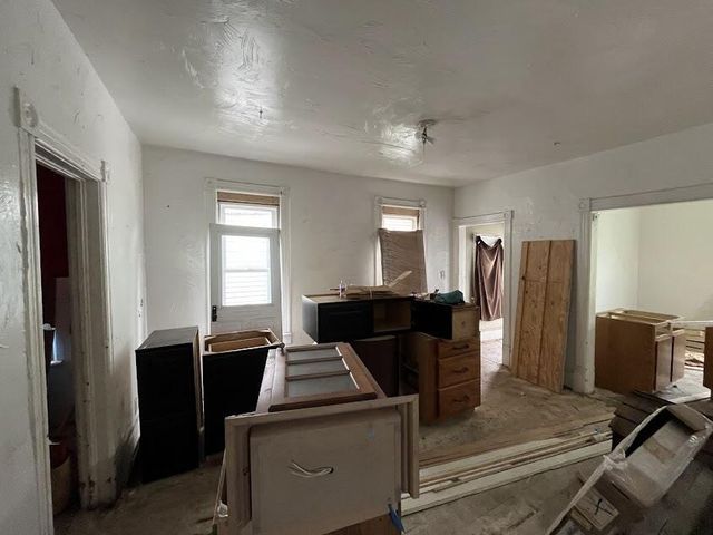 2908 N 6th STREET, Milwaukee, WI 53212