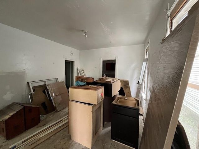 2908 N 6th STREET, Milwaukee, WI 53212