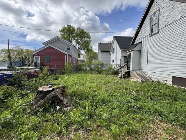 2908 N 6th STREET, Milwaukee, WI 53212