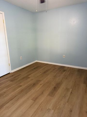 298 Cross Drive, Crestview, FL 32536