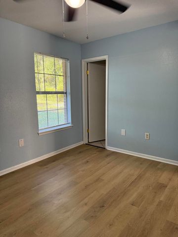 298 Cross Drive, Crestview, FL 32536