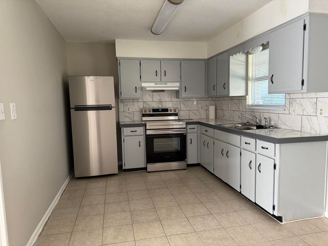 298 Cross Drive, Crestview, FL 32536