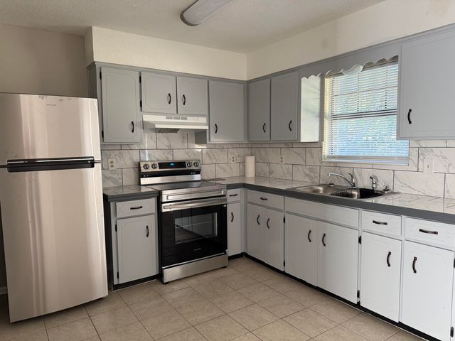 298 Cross Drive, Crestview, FL 32536