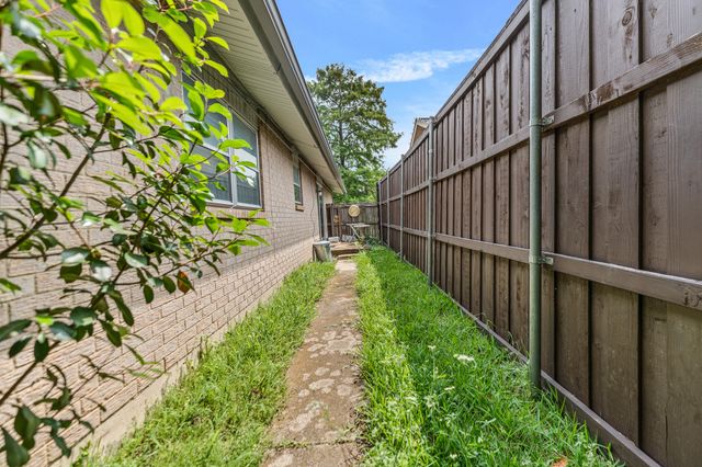 3705 Flamingo Lane, Irving, TX 75062
