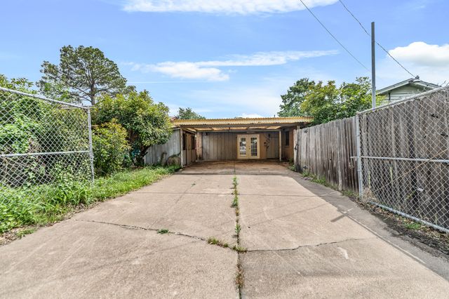 3705 Flamingo Lane, Irving, TX 75062