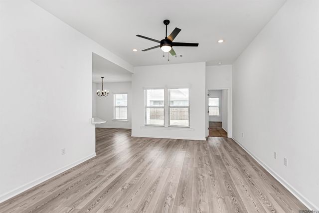 28307 Moreau Dr, Denham Springs, LA 70726