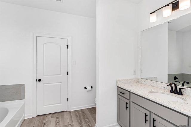 28307 Moreau Dr, Denham Springs, LA 70726