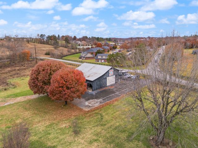 327 Boggs Road, London, KY 40744