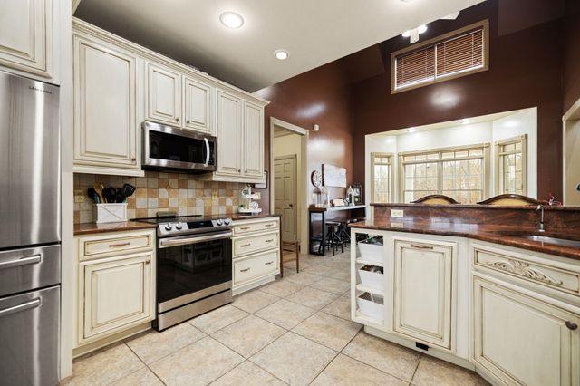 327 Boggs Road, London, KY 40744