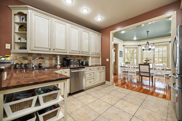 327 Boggs Road, London, KY 40744