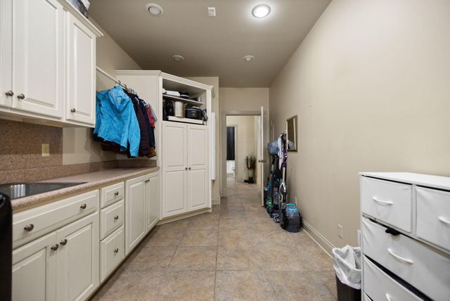 327 Boggs Road, London, KY 40744