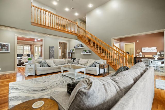 327 Boggs Road, London, KY 40744