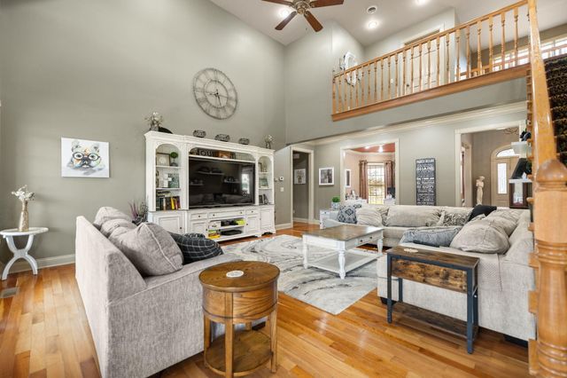 327 Boggs Road, London, KY 40744