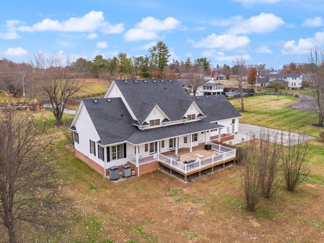 327 Boggs Road, London, KY 40744