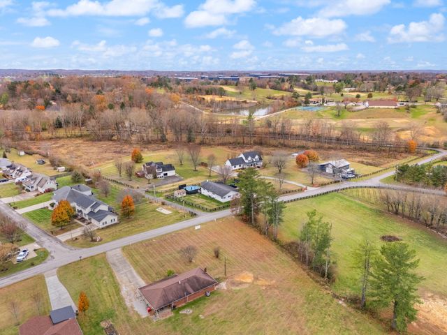 327 Boggs Road, London, KY 40744