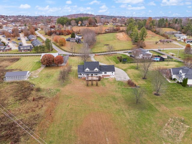 327 Boggs Road, London, KY 40744
