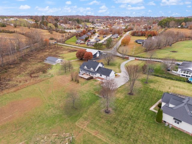 327 Boggs Road, London, KY 40744