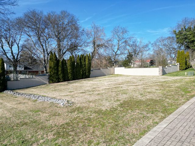 705 Halcyon Way, Columbia, TN 38401