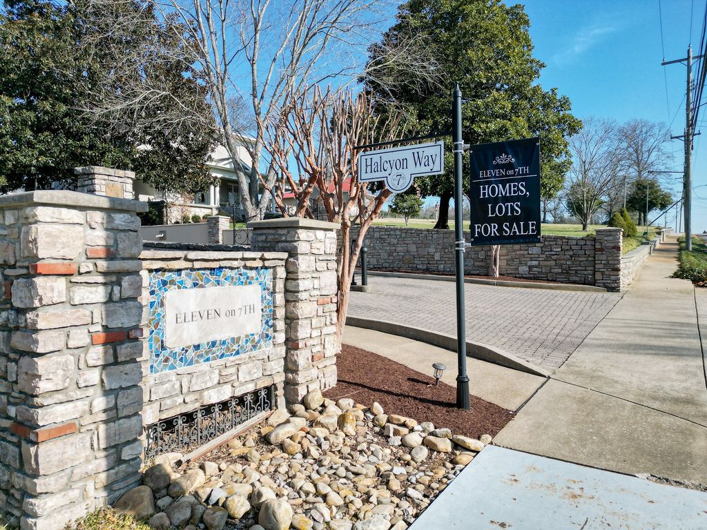 705 Halcyon Way, Columbia, TN 38401