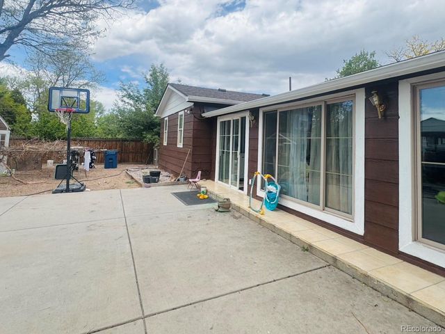 823 S Moline Street, Aurora, CO 80012