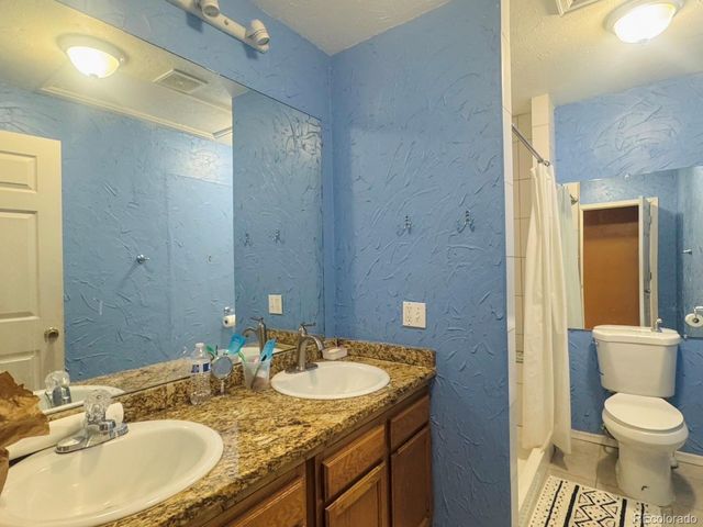 823 S Moline Street, Aurora, CO 80012