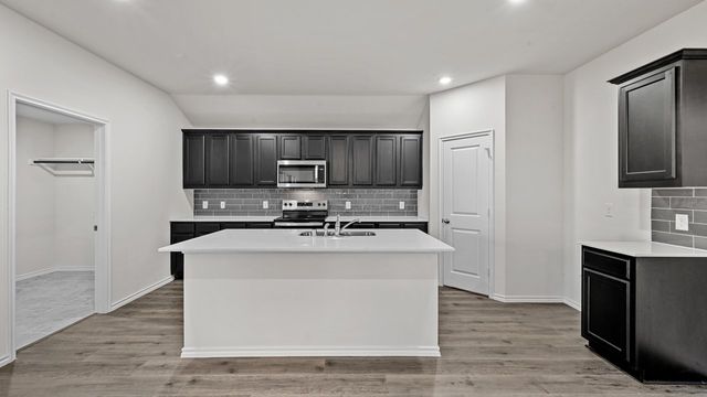 506 Aligato Street, Waxahachie, TX 75165
