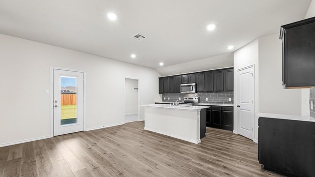 506 Aligato Street, Waxahachie, TX 75165