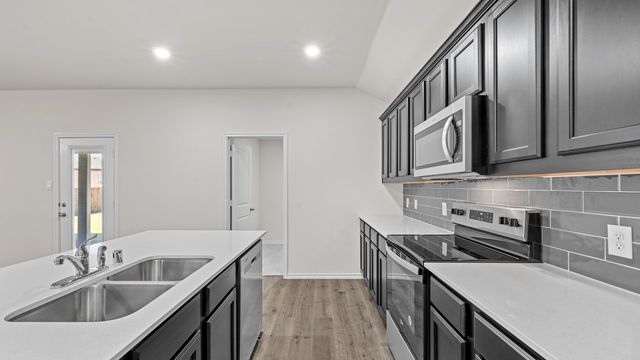 506 Aligato Street, Waxahachie, TX 75165