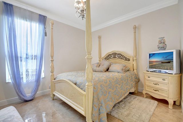 9072 Padova Drive, Boynton Beach, FL 33472
