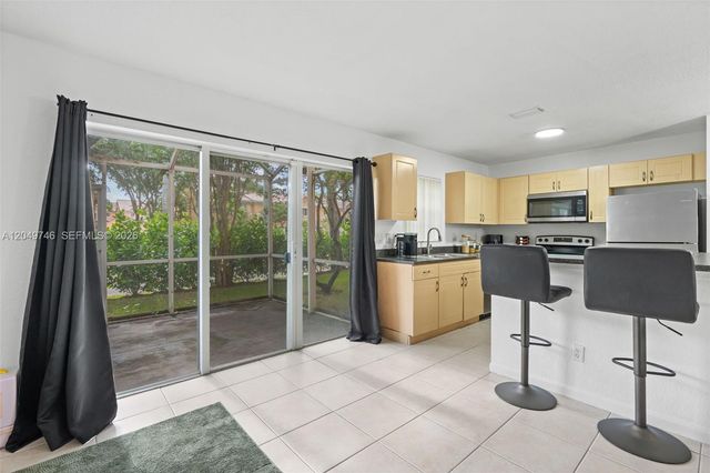 2303 SW 87th Ter, Miramar, FL 33025