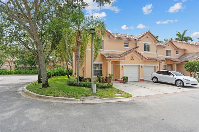 2303 SW 87th Ter, Miramar, FL 33025