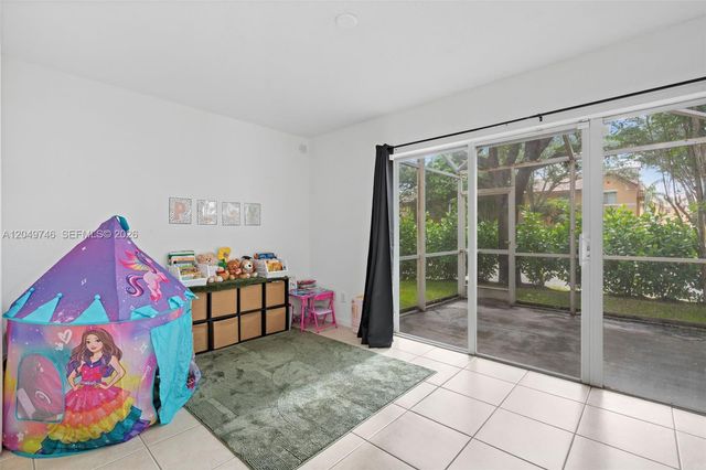 2303 SW 87th Ter, Miramar, FL 33025