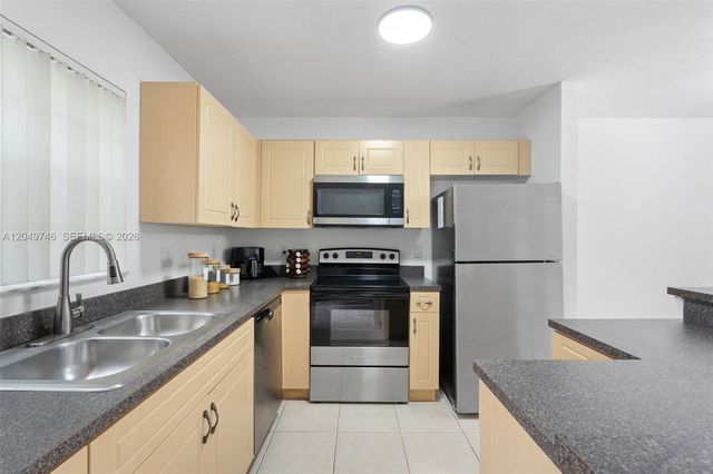 2303 SW 87th Ter, Miramar, FL 33025