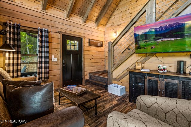 1606 Dove Wing Way, Sevierville, TN 37862