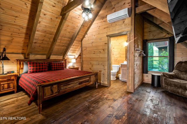 1606 Dove Wing Way, Sevierville, TN 37862