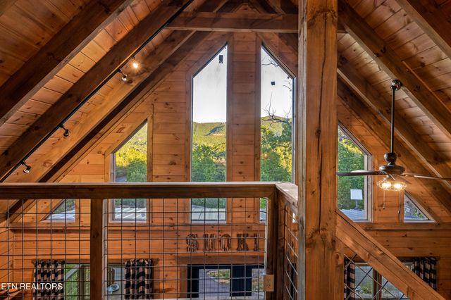 1606 Dove Wing Way, Sevierville, TN 37862