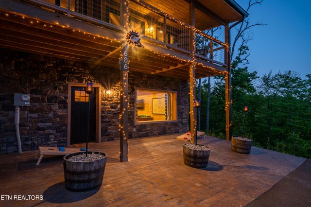 1606 Dove Wing Way, Sevierville, TN 37862