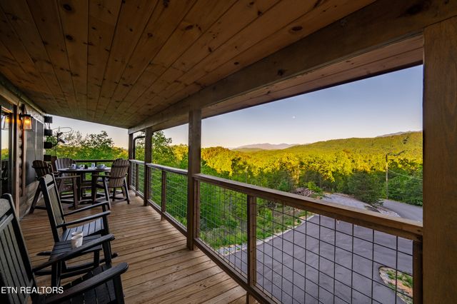 1606 Dove Wing Way, Sevierville, TN 37862