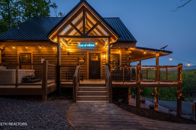 1606 Dove Wing Way, Sevierville, TN 37862