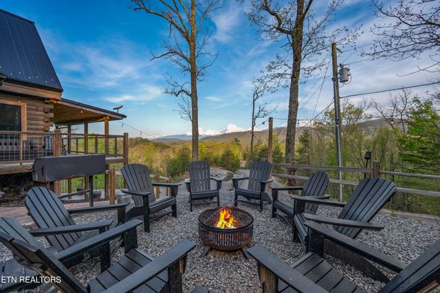 1606 Dove Wing Way, Sevierville, TN 37862