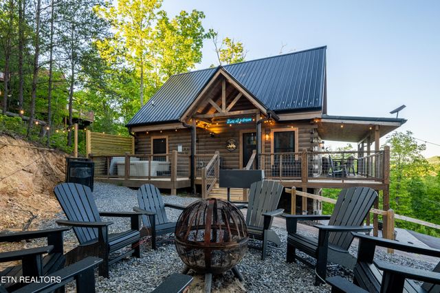 1606 Dove Wing Way, Sevierville, TN 37862