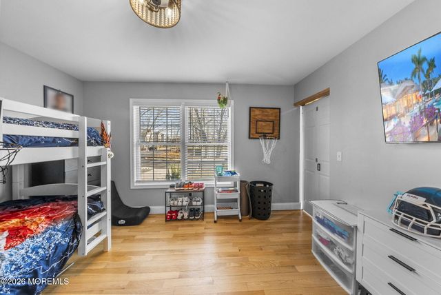 209 Gilford Avenue, Island Heights, NJ 08732