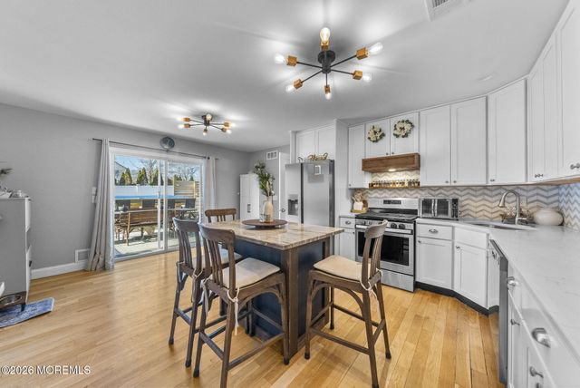 209 Gilford Avenue, Island Heights, NJ 08732