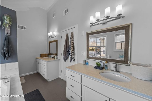 209 Gilford Avenue, Island Heights, NJ 08732