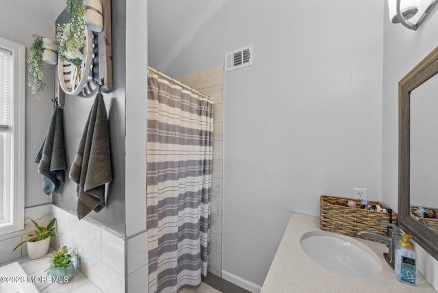 209 Gilford Avenue, Island Heights, NJ 08732