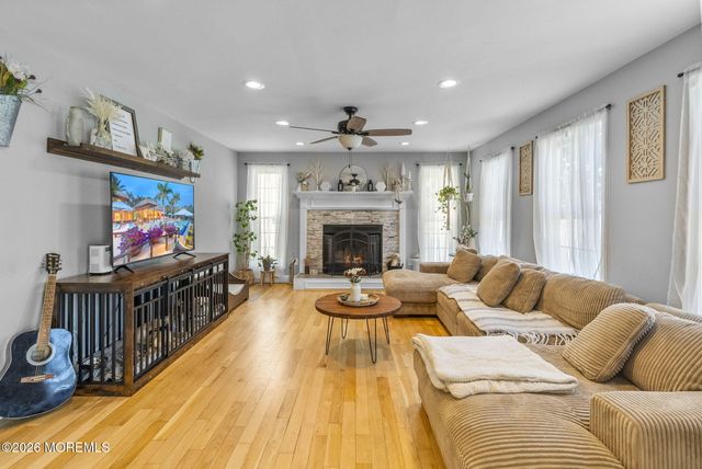 209 Gilford Avenue, Island Heights, NJ 08732