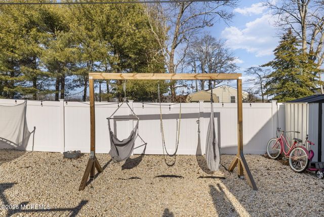 209 Gilford Avenue, Island Heights, NJ 08732